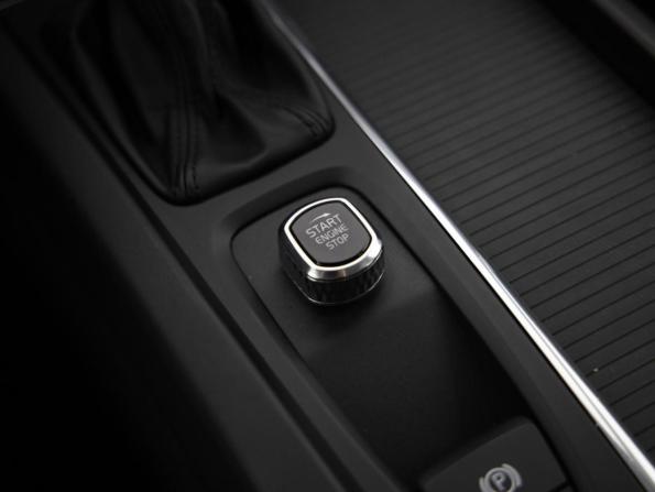 Volvo V60 II с пробегом 2019 года, цена 2 199 000 рублей, 199658 км, универсал, Автокод Объявления