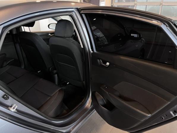 Hyundai Solaris II с пробегом 2018 года, цена 1 254 000 рублей, 138926 км, седан, Автокод Объявления