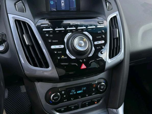 Ford Focus III с пробегом 2012 года, цена 899 000 рублей, 152200 км, хэтчбек, Автокод Объявления