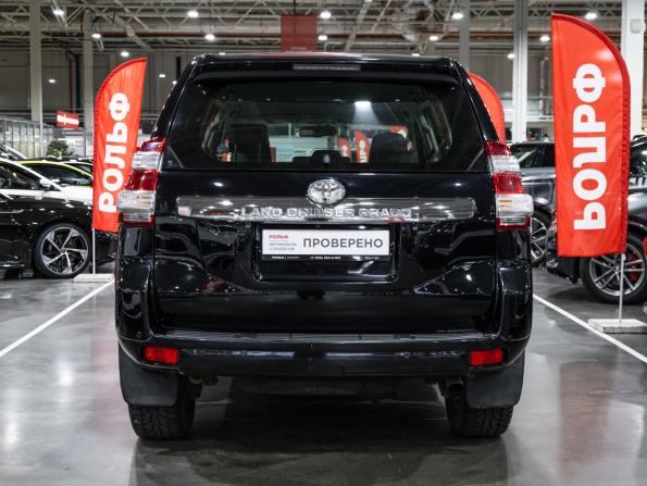Toyota Land Cruiser Prado 150 Series Рестайлинг 1 с пробегом 2013 года, цена 2 540 900 рублей, 220000 км, внедорожник, Автокод Объявления