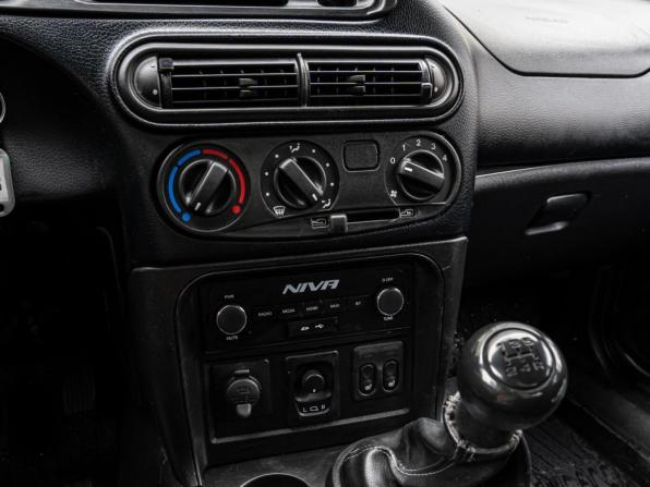 Chevrolet Niva I Рестайлинг с пробегом 2019 года, цена 865 000 рублей, 104297 км, внедорожник, Автокод Объявления