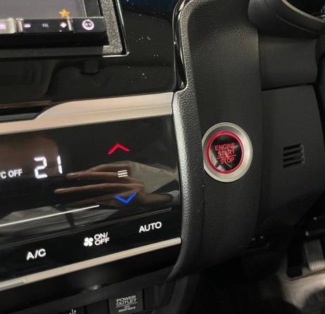 Honda Fit III Рестайлинг с пробегом 2018 года, цена 985 000 рублей, 104295 км, хэтчбек, Автокод Объявления