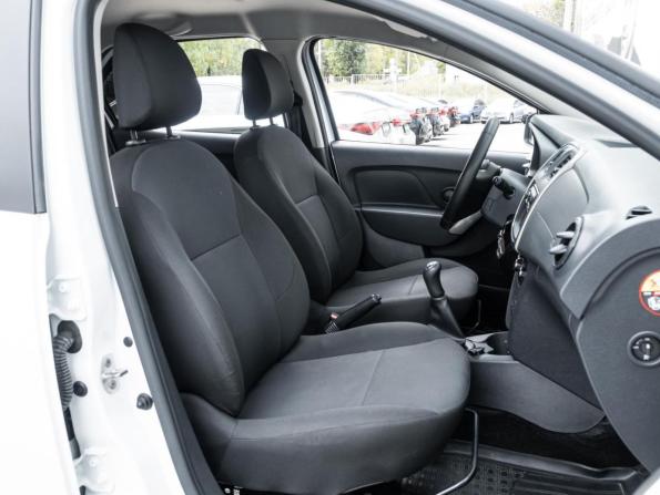 Renault Logan II Рестайлинг с пробегом 2019 года, цена 1 017 600 рублей, 32157 км, седан, Автокод Объявления