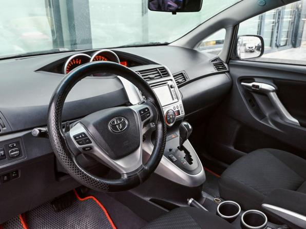 Toyota Verso I с пробегом 2012 года, цена 1 049 000 рублей, 275000 км, компактвэн, Автокод Объявления