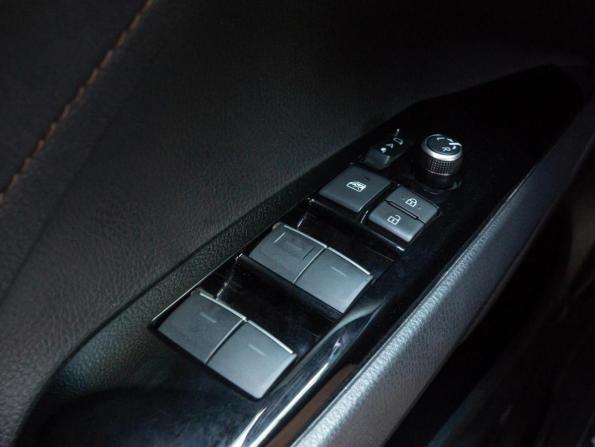 Toyota Camry VIII (XV70) Рестайлинг с пробегом 2023 года, цена 4 200 000 рублей, 29404 км, седан, Автокод Объявления