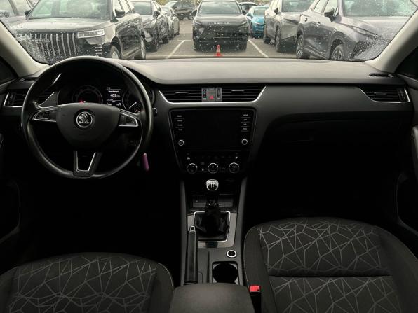 Skoda Octavia III (A7) Рестайлинг с пробегом 2018 года, цена 1 698 000 рублей, 129559 км, лифтбек, Автокод Объявления