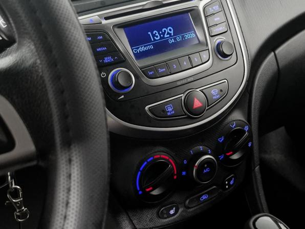 Hyundai Solaris I Рестайлинг с пробегом 2015 года, цена 999 000 рублей, 151279 км, хэтчбек, Автокод Объявления