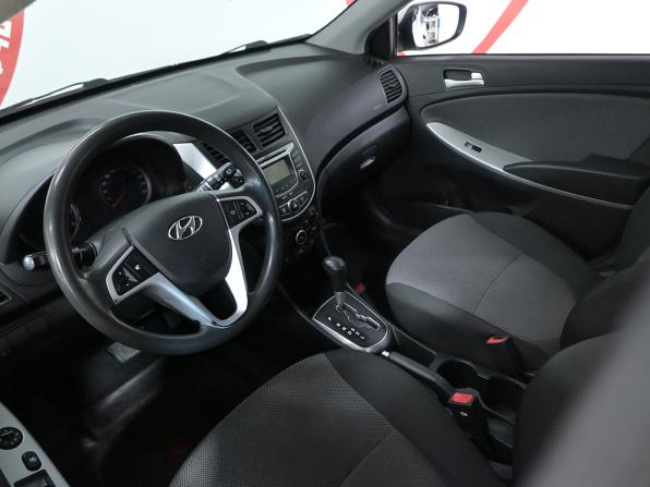 Hyundai Solaris I с пробегом 2012 года, цена 730 000 рублей, 302000 км, хэтчбек, Автокод Объявления
