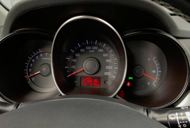 Kia Rio III Рестайлинг с пробегом 2016 года, цена 900 000 рублей, 121669 км, хэтчбек, Автокод Объявления