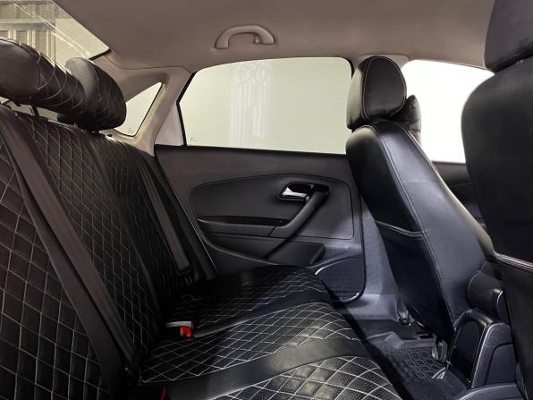 Volkswagen Polo V Рестайлинг с пробегом 2018 года, цена 579 900 рублей, 412439 км, седан, Автокод Объявления