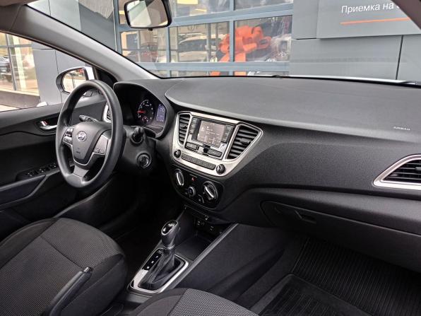 Hyundai Solaris II Рестайлинг с пробегом 2021 года, цена 1 555 555 рублей, 82394 км, седан, Автокод Объявления