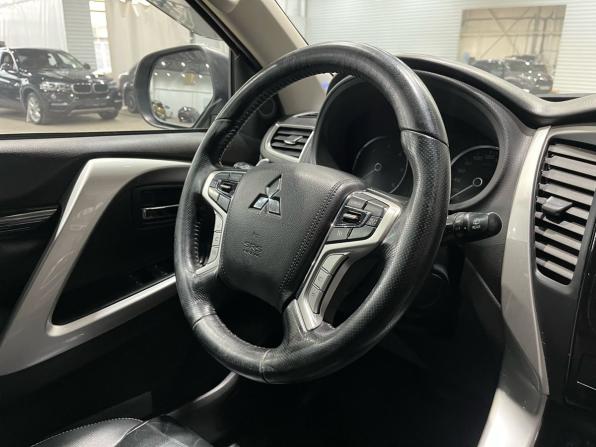 Mitsubishi Pajero Sport III с пробегом 2017 года, цена 2 480 000 рублей, 185145 км, внедорожник, Автокод Объявления