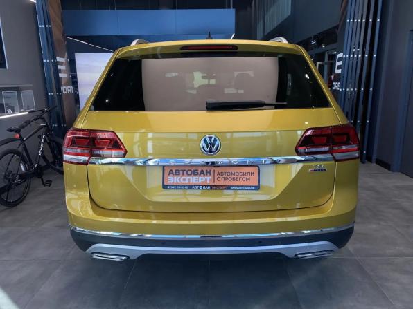 Volkswagen Teramont I с пробегом 2018 года, цена 2 999 000 рублей, 137690 км, внедорожник, Автокод Объявления