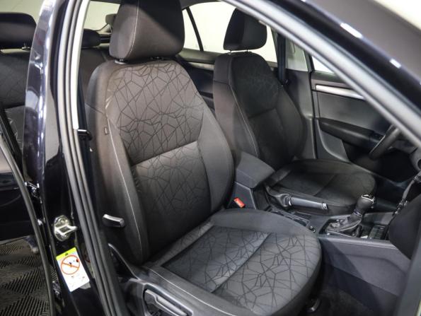 Skoda Octavia III (A7) Рестайлинг с пробегом 2019 года, цена 1 599 000 рублей, 73755 км, лифтбек, Автокод Объявления