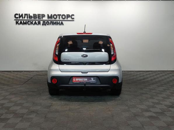Kia Soul II Рестайлинг с пробегом 2017 года, цена 1 180 000 рублей, 199900 км, хэтчбек, Автокод Объявления