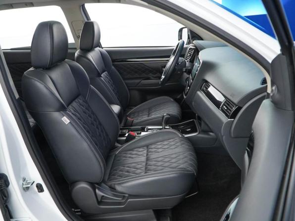 Mitsubishi Outlander III Рестайлинг 3 с пробегом 2022 года, цена 2 819 444 рубля, 20429 км, внедорожник, Автокод Объявления