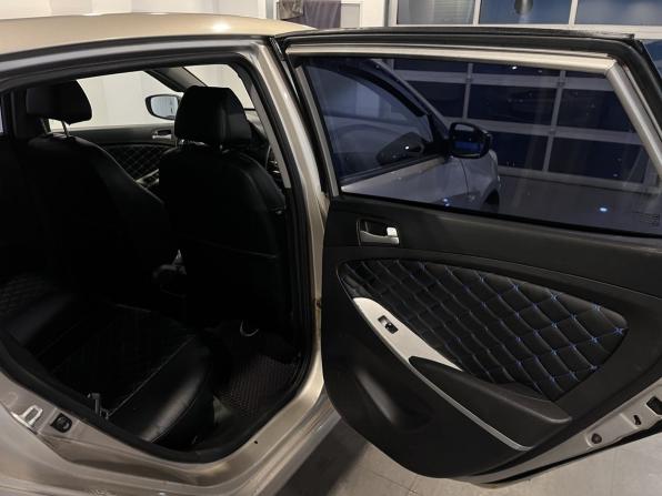 Hyundai Solaris I с пробегом 2011 года, цена 590 000 рублей, 240410 км, хэтчбек, Автокод Объявления