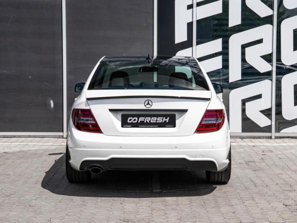 Mercedes-Benz C-Класс III (W204) Рестайлинг с пробегом 2013 года, цена 1 749 000 рублей, 200449 км, седан, Автокод Объявления