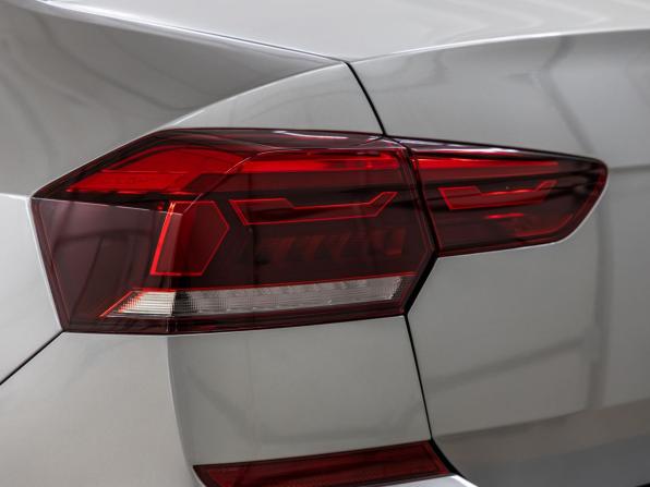 Volkswagen Polo VI с пробегом 2021 года, цена 1 490 000 рублей, 76198 км, лифтбек, Автокод Объявления