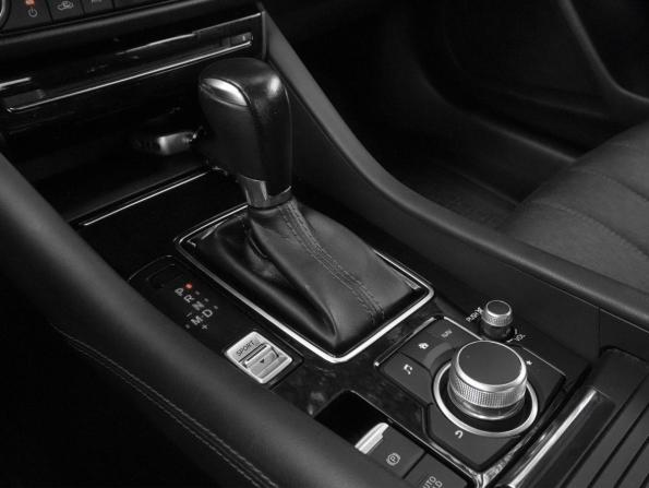 Mazda 6 III (GJ) Рестайлинг 2 с пробегом 2021 года, цена 2 219 000 рублей, 86512 км, седан, Автокод Объявления