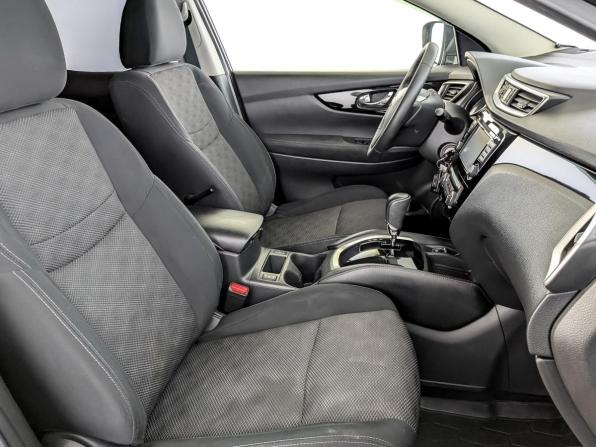 Nissan Qashqai II с пробегом 2018 года, цена 1 645 000 рублей, 120660 км, внедорожник, Автокод Объявления