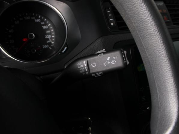 Volkswagen Jetta VI Рестайлинг с пробегом 2015 года, цена 999 000 рублей, 142700 км, седан, Автокод Объявления