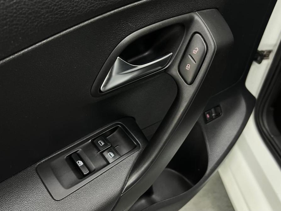 Volkswagen Polo V Рестайлинг Казань  - изображение 8