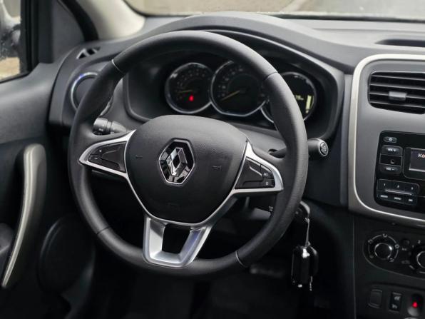 Renault Sandero II Рестайлинг с пробегом 2019 года, цена 1 350 000 рублей, 38879 км, хэтчбек, Автокод Объявления