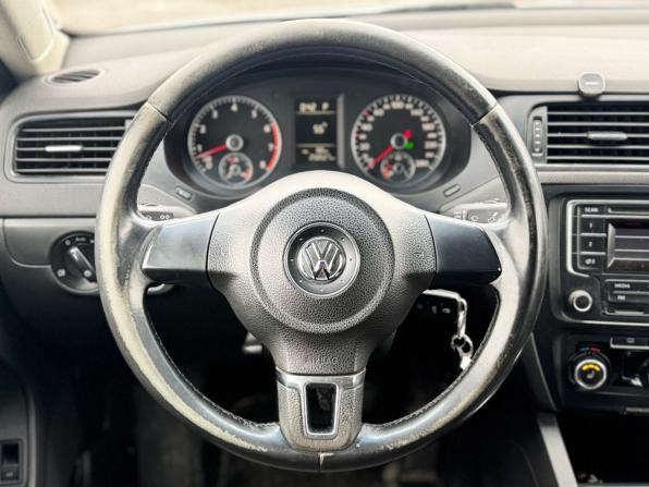 Volkswagen Jetta VI Рестайлинг с пробегом 2014 года, цена 899 000 рублей, 258550 км, седан, Автокод Объявления