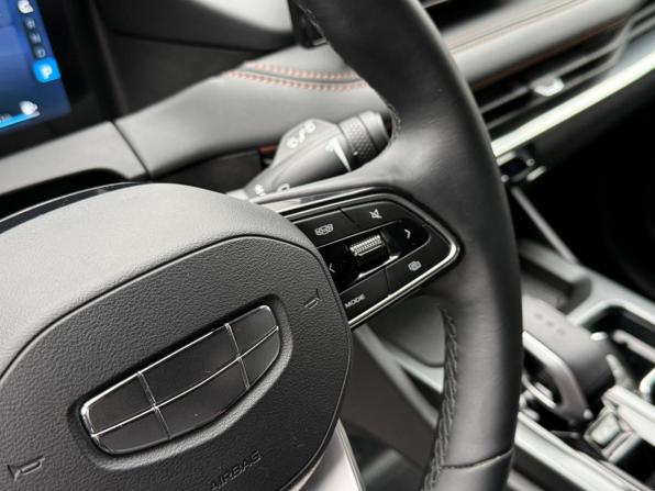 Geely Okavango I Рестайлинг с пробегом 2024 года, цена 2 899 000 рублей, 15000 км, внедорожник, Автокод Объявления