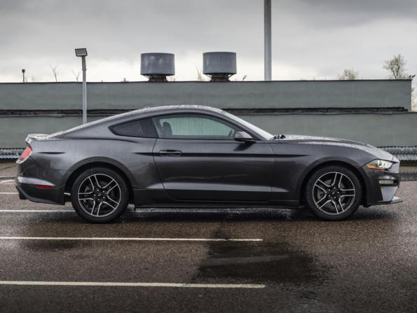 Ford Mustang VI Рестайлинг с пробегом 2019 года, цена 2 950 000 рублей, 71057 км, купе, Автокод Объявления