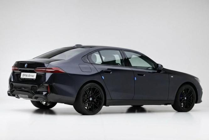 BMW 5 серии VIII (G60/G61/G68) с пробегом 2025 года, цена 7 990 000 рублей, 6854 км, седан, Автокод Объявления