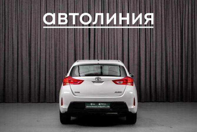 Toyota Auris II с пробегом 2013 года, цена 1 075 000 рублей, 150000 км, хэтчбек, Автокод Объявления