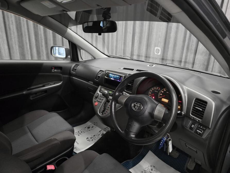 Toyota Wish I Красноярск  - изображение 11