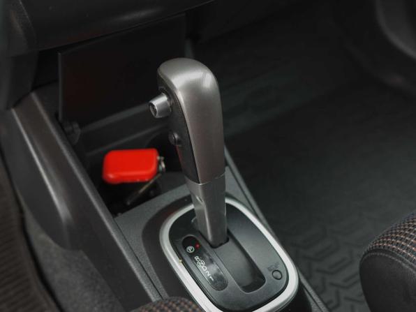Nissan Tiida I Рестайлинг с пробегом 2013 года, цена 830 000 рублей, 192600 км, хэтчбек, Автокод Объявления