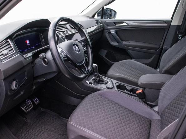 Volkswagen Tiguan II с пробегом 2018 года, цена 2 451 000 рублей, 127000 км, внедорожник, Автокод Объявления