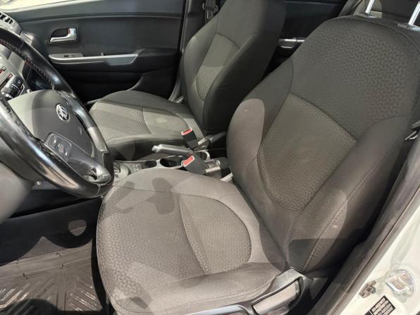 Kia Rio III Рестайлинг с пробегом 2016 года, цена 1 100 000 рублей, 87000 км, седан, Автокод Объявления