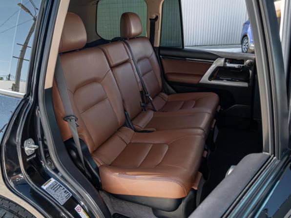 Toyota Land Cruiser 200 Series Рестайлинг 1 с пробегом 2014 года, цена 3 970 000 рублей, 330983 км, внедорожник, Автокод Объявления