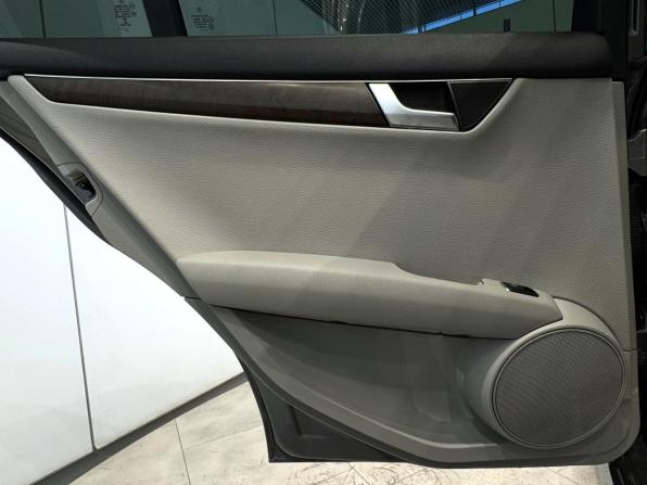Mercedes-Benz C-Класс III (W204) Рестайлинг с пробегом 2013 года, цена 1 360 000 рублей, 175711 км, седан, Автокод Объявления