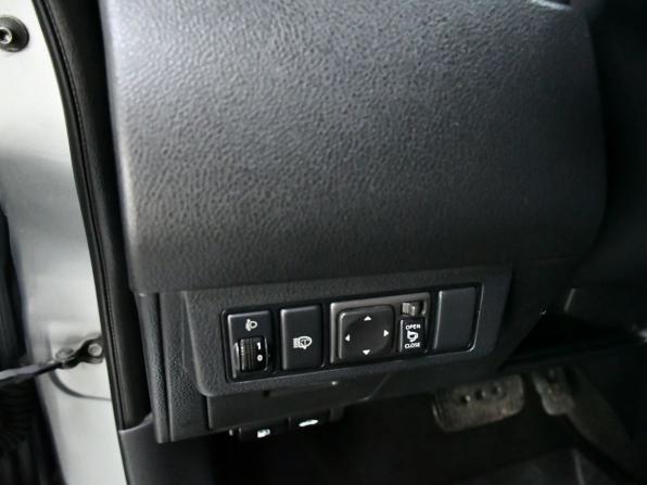 Nissan Tiida I Рестайлинг с пробегом 2010 года, цена 717 000 рублей, 182027 км, хэтчбек, Автокод Объявления