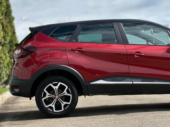 Renault Kaptur I с пробегом 2018 года, цена 1 300 000 рублей, 100596 км, внедорожник, Автокод Объявления