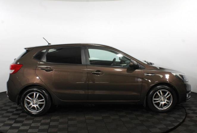 Kia Rio III Рестайлинг с пробегом 2016 года, цена 1 000 000 рублей, 160000 км, хэтчбек, Автокод Объявления