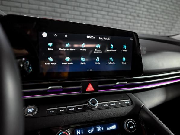 Hyundai Elantra VII (CN7) Рестайлинг с пробегом 2023 года, цена 2 620 000 рублей, 8130 км, седан, Автокод Объявления
