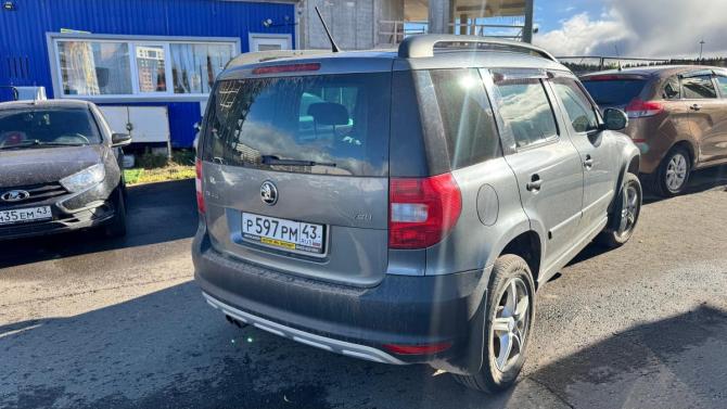 Skoda Yeti I с пробегом 2013 года, цена 1 029 000 рублей, 156810 км, внедорожник, Автокод Объявления