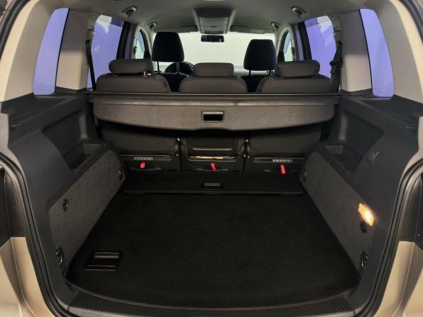 Volkswagen Touran I Рестайлинг 2 с пробегом 2012 года, цена 1 030 000 рублей, 160966 км, компактвэн, Автокод Объявления