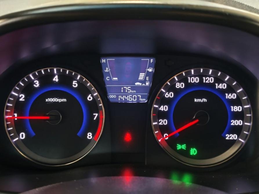 Hyundai Solaris I Курск  - изображение 11