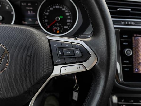 Volkswagen Tiguan II Рестайлинг с пробегом 2021 года, цена 2 745 000 рублей, 34798 км, внедорожник, Автокод Объявления