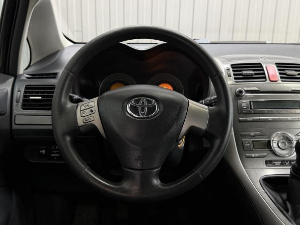 Toyota Auris I с пробегом 2008 года, цена 728 000 рублей, 117191 км, хэтчбек, Автокод Объявления