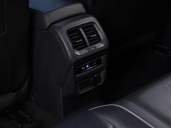 Volkswagen Tiguan II Рестайлинг с пробегом 2021 года, цена 3 299 077 рублей, 52996 км, внедорожник, Автокод Объявления