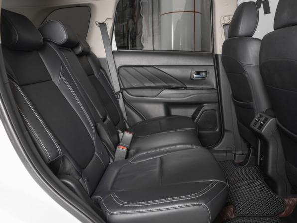 Mitsubishi Outlander III Рестайлинг 3 с пробегом 2020 года, цена 2 379 658 рублей, 32600 км, внедорожник, Автокод Объявления